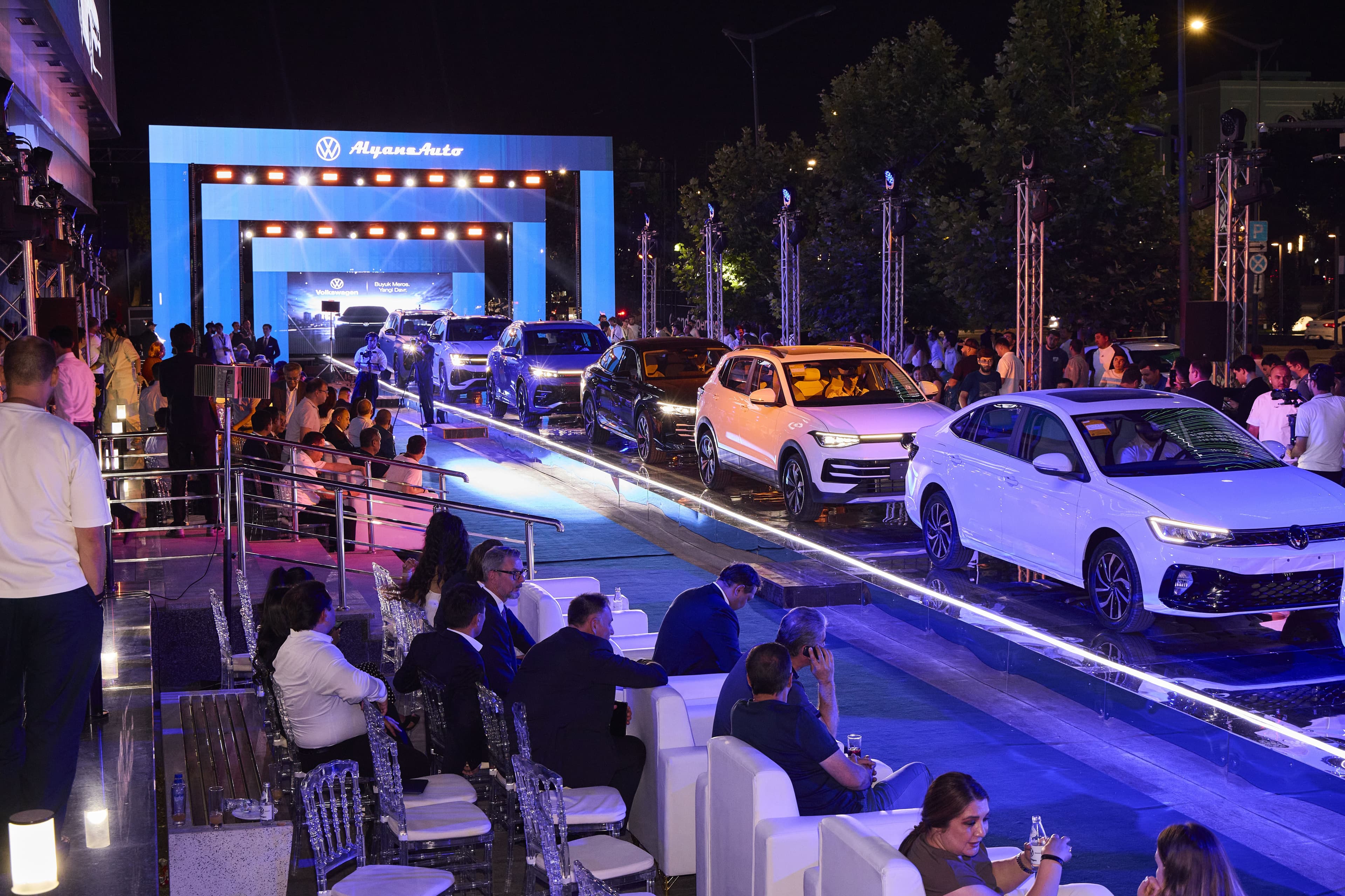 Volkswagen теперь в Driver's Village